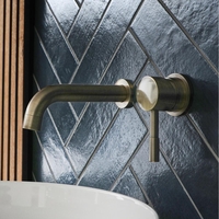 Einhebel-Waschtischarmatur,  Wandmontage – Gebürstetes Messing – Clarus