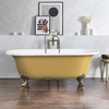 Freistehende Badewanne mit zwei Rückenschrägen,  1730mm x 780mm in Gelb mit Füßen in gebürstetem Gold - Hudson Reed Retro
