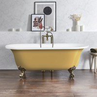 Freistehende Badewanne mit zwei Rückenschrägen,  1730mm x 780mm in Gelb mit Füßen in gebürstetem Gold - Hudson Reed Retro