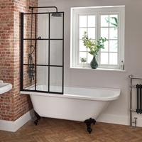 Freistehende Eck-Badewanne mit Gittermusteraufsatz,  1685mm x 750mm,  linksbündig – Füße in Schwarz – Oxford von Hudson Reed