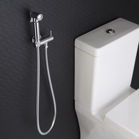 Manuelle Hygienedusche für WCs Modern-Rund,  von Hudson Reed