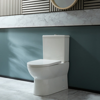 Minimalistisches Stand WC mit augesetztem Spülkasten - Sitz mit Absenkautomatik - Weiß - Hudson Reed