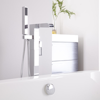 Standarmatur für Badewannen mit Handbrause und Wasserfallausguss - Parade,  von Hudson Reed
