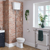 Toilette Bodenmontage mit hohem Spülkasten,  Toilettensitz in Weiß & Zubehör in Chrom - Richmond Hudson Reed