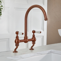 Traditionelle Küchen-Brückenarmatur – inkl. schwenkbarem Hahn (geschwungen) – satiniertes Kupfer – Elizabeth