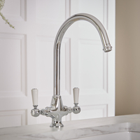Traditionelle Küchenarmatur – inkl. schwenkbarem Hahn (geschwungen) – Farbe wählbar – Elizabeth