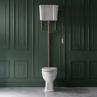Traditionelles Stand-WC mit hohem Spülkasten – inkl. Spülkastenzubehör in satiniertem Kupfer & Sitz in Weiß - Richmond