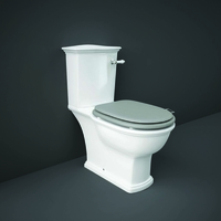 Traditionelles WC mit aufgesetztem Spülkasten und Hebelgriff – Soft-Close-Sitz Grau – RAK Washington x Hudson Reed