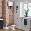 Traditionelles WC mit hohem Spülkasten,  Holzsitz - Farbe der Scharniere,  des Spülrohrs und der Spülkette wählbar – Richmond Hudson Reed