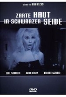 Zarte Haut in schwarzer Seide