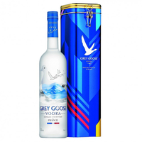 Grey Goose Vodka mit Geschenkpackung aus Metall 0, 7 L 40%