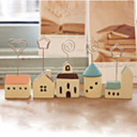 Cabin Tischkartenhalter - Set von 4 (Random Design)