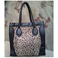 Caelyn Damentasche Black Leopard (26 22 13)