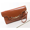 Caelyn Frauen Brown Metallschnalle Tragbare Clutch