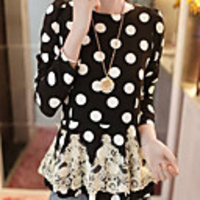 Caelyn Frauen Dot Print Lace Schaukel Schwarzes T-Shirt