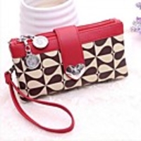 Caelyn Frauen Elegante rote Patterned mit Herz-Clutch