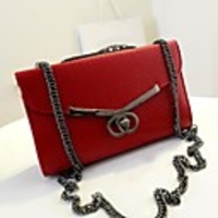 Caelyn Frauen Metall Kette Basic PU Leder Wein Umhängetasche