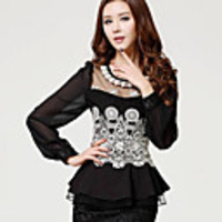 Caelyn Frauen schnüren sich Chiffon Schwarzes T-Shirt