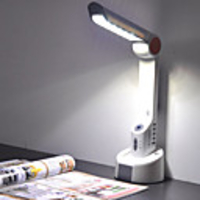 Dynamo-LED-Lampe - Radio,  Sonnenkollektor,  Taschenlampe,  USB-Anschluss-Energien-Bank (CIS-57250)