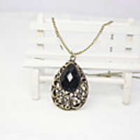 J G Cut Out Tropfen-Form-Halskette