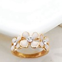 J G Einfache Diamonade Blumen-Form-Ring