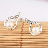 J G Elegante Diamonade Perlenohrstecker