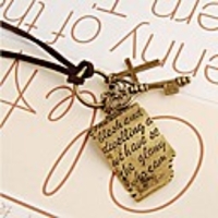 J G Klassiker Kreuz und Schlüssel-Form-Halskette