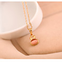 J G Nette Diamonade Kaninchen Form Opalhalskette