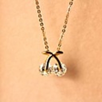 J G Nette Kirschform Zircon Halskette