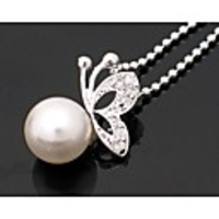 J G süße Perlen Dekor Schmetterlings-Form-Halskette