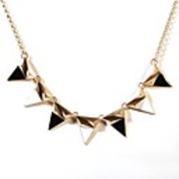 JANE STONE Weiß Schwarz Trendy Fashion Statement Halskette