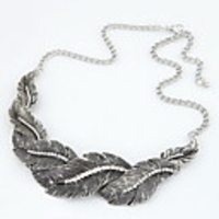 Kushang Metall Leave Funkelnde Halskette (Silber)