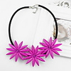 Kushang Peppers Luxus Gerbera-Gänseblümchen-Halskette (Fuchsia)