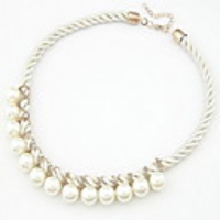 Kushang Perle Weave Temperament Halskette (weiß)