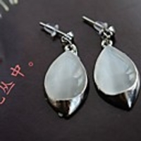 Maizi Frauen-Gold-Katzenauge-Stein-Ohrringe