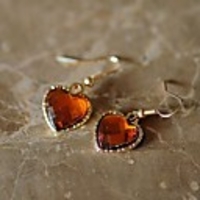 Maizi Frauen-Herz-Form-Haken-Ohrring