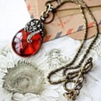 Maizi Frauen Red Stone Magische Halskette