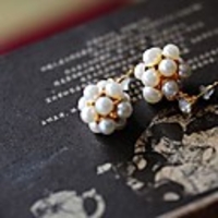 Maizi Frauen Stickerei Perlen-Ohrstecker