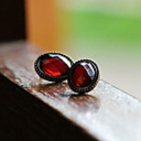 Maizi Frauen Vintage Red Ohrstecker jik-210