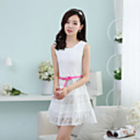 Mlgs Einfache Weisespitze-Weste-Kleid mit Gürtel (weiß)