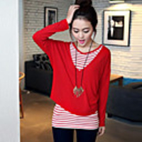 MMS lose Runde Kragen Striped gefälschte Zwei-Stück Langarm-T-Shirt (rot)