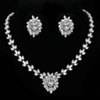 Mode Blumen-Diamant-Schmuck-Set (Halskette,  Ohrringe)