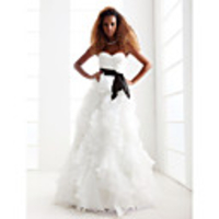 NOELLE - Kleid für die Braut aus Organza