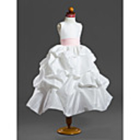 NOREEN - Kleid für Blumenmädchen aus Tafft