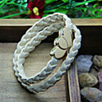 WCY Koreanisch Refinement netter einzigartiger Herz Weave Armbänder (Cream)