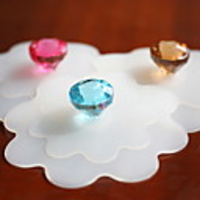 Weiß Silikon Cup Cap mit Strass (zufällige Farbe)