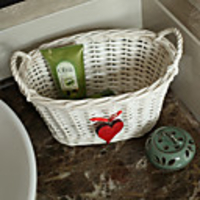 Weiß Weidenkorb mit Herz-Decorator,  13 " 10" 4.5 "