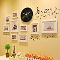 Weiße Farbe Photo Frame Collection Set von 9 mit einem Black Disc Clock-und Musik-Wandaufkleber