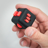 Der Source Twiddle Cube - Schwarz/Rot