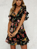 2021Schickes Faltenkleid aus Polyester mit V-Ausschnitt und Rüschen und Print in Schwarz